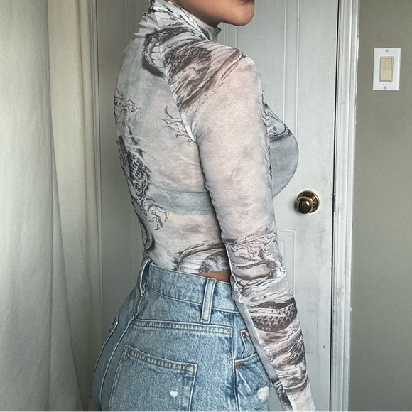 BOOHOO DRAGON MESH CROP TOP - Picture 4 of 5